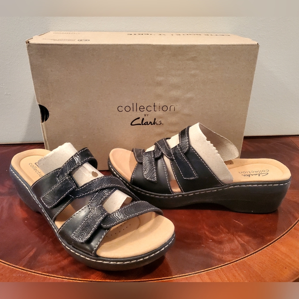 BRAND NEW Clarks Women's Size 9 1/2 Black and Tan Sandals
